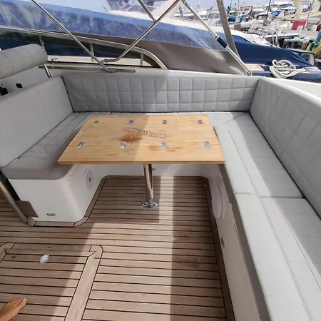 Luxurious Caprie Italia Boat With Breathtaking Ocean Views