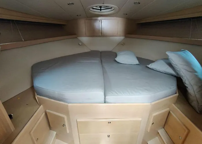 Luxurious Caprie Italia Boat With Breathtaking Ocean Views בית נופש Marina Grande (Capri)